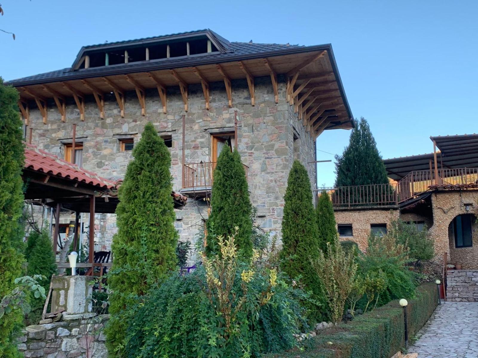 Ballkon Turi Pellumbas Exterior foto